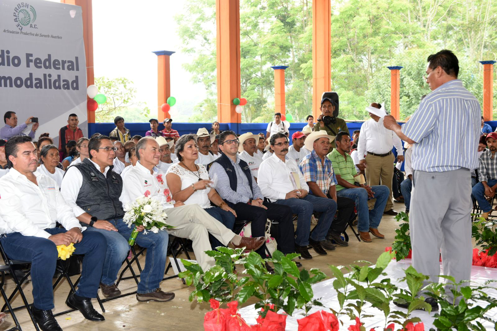 Apoyos para autoconstrucción de vivienda a familias de San Luis Potosí.