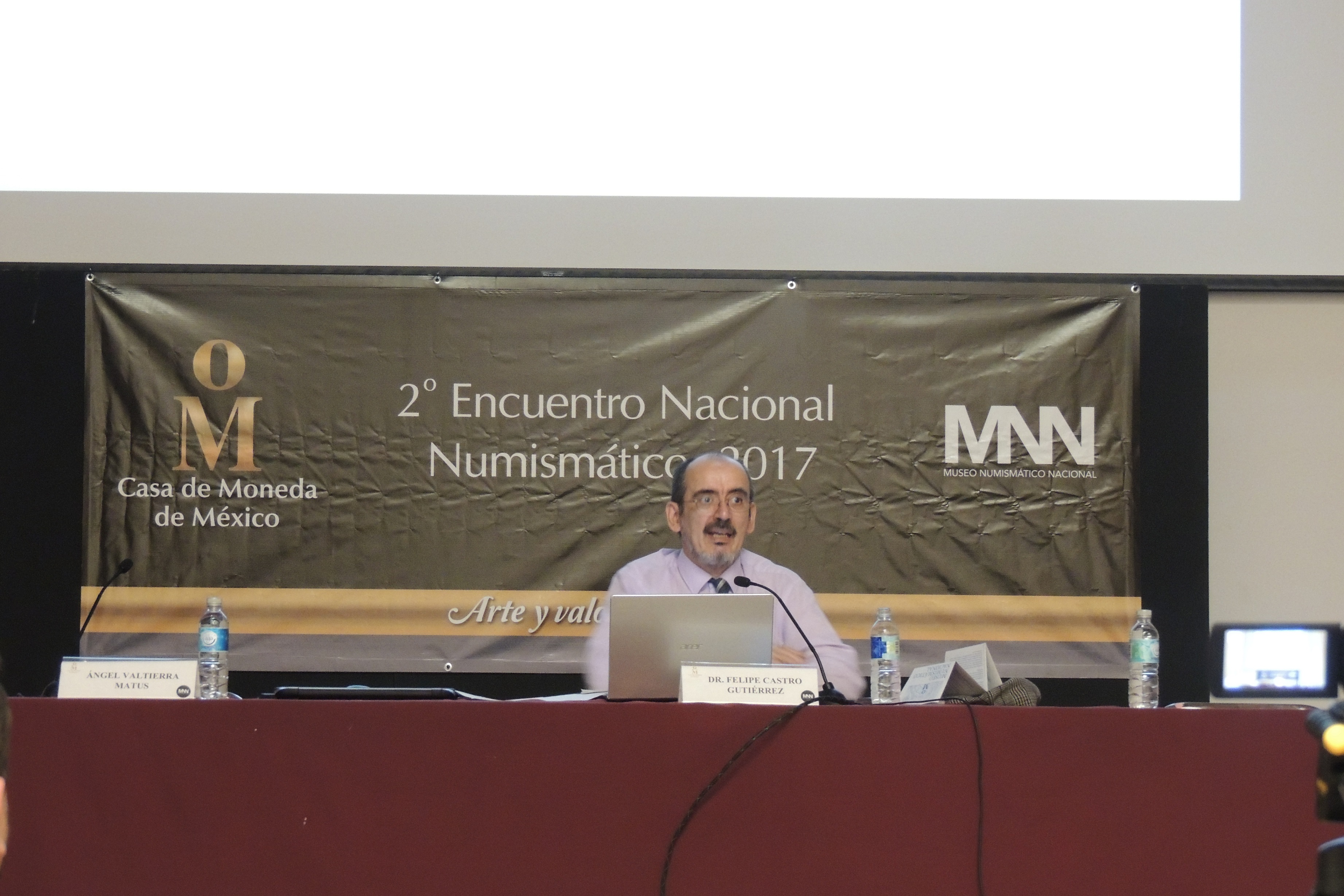 Dr. Felipe Castro en el II Encuentro Nacional Numismático