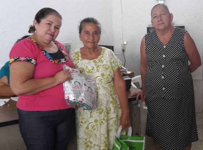 Liconsa y Asociación Civil Por ti y para ti, México distribuyen leche a 300 indígenas de Tabasco
