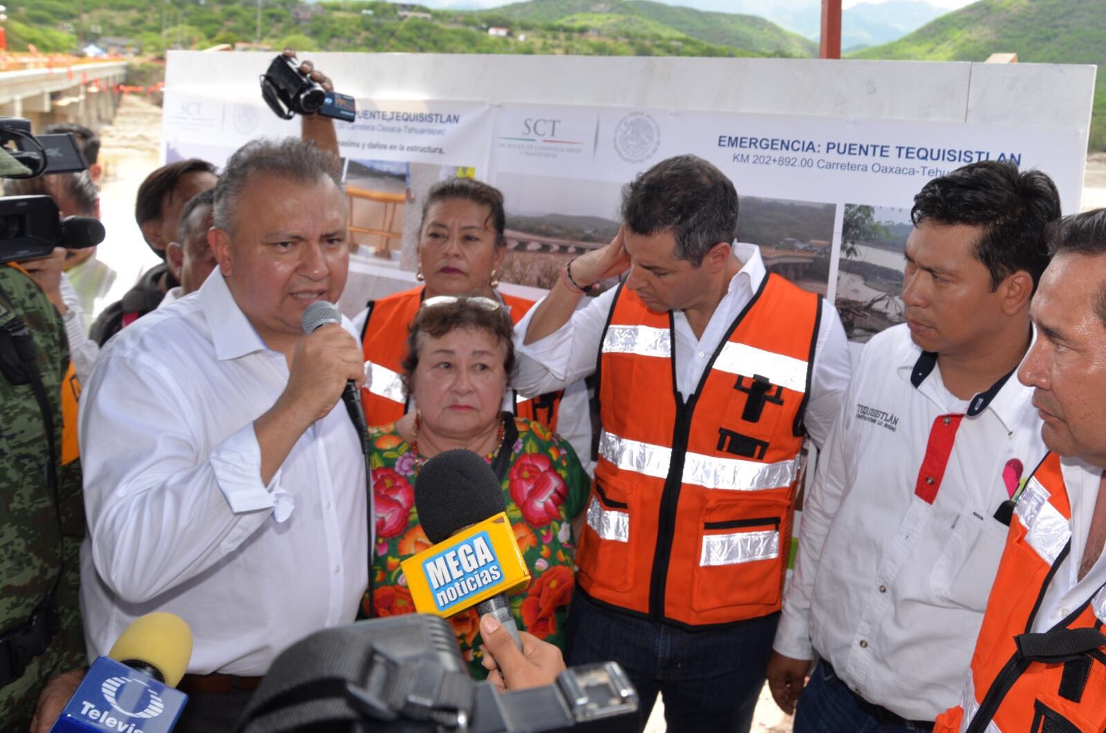 A 155 mil litros de agua potable y 20 mil de leche 
ascenderá apoyo de Liconsa a damnificados de Oaxaca

