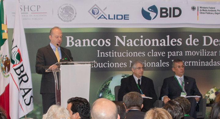 El Director General de Banobras, Alfredo Vara, inauguró el Foro "Bancos Nacionales de Desarrollo y Bancos Verdes"