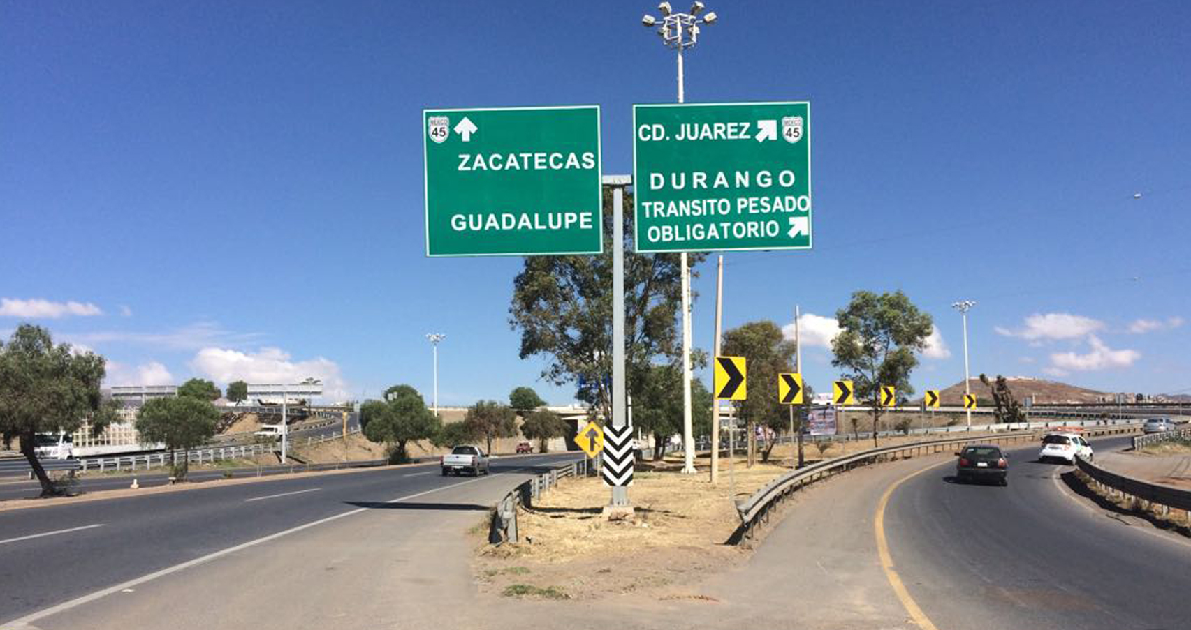 Vialidad SEDENA Acceso a Guadalupe y la carretera Acceso Norte a Fresnillo, Zacatecas