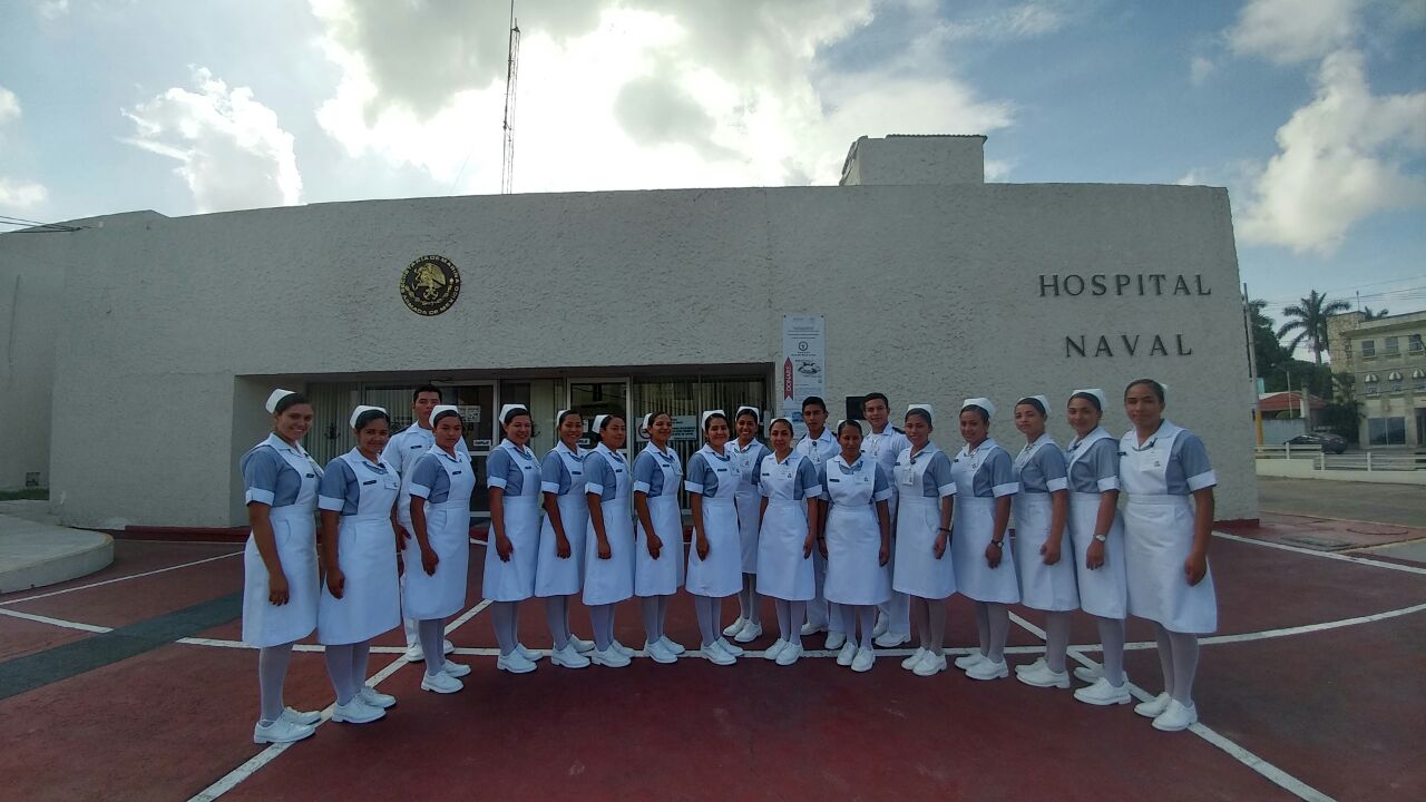 Discentes de la Escuela de Enfermería Naval en Viaje de Practicas 2017