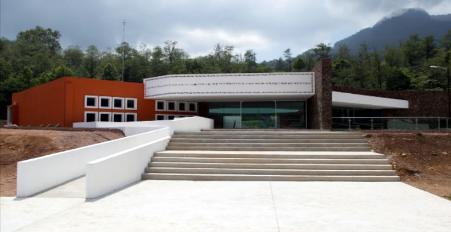 La Universidad Intercultural del Estado de Hidalgo en Tenango de Doria.