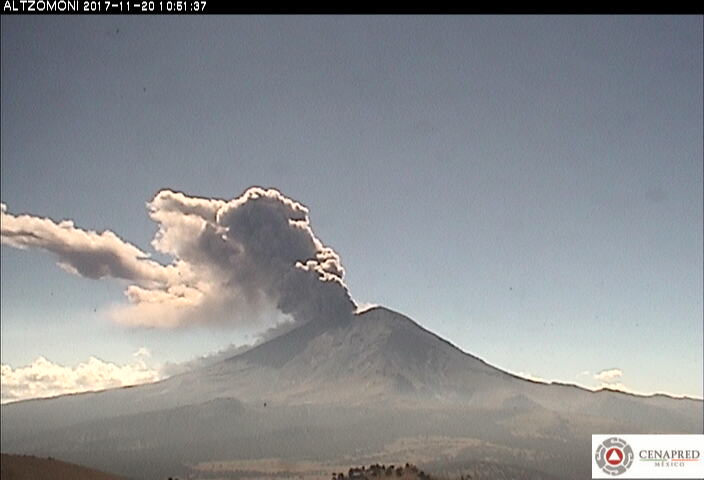 A partir de las 10:36h se presentó incremento de la actividad sísmica del volcán Popocatépetl, se acompaña de una columna constante de vapor de agua, gas y moderadas cantidades de ceniza, de altura aproximada a 1.5km, dirección al Este.