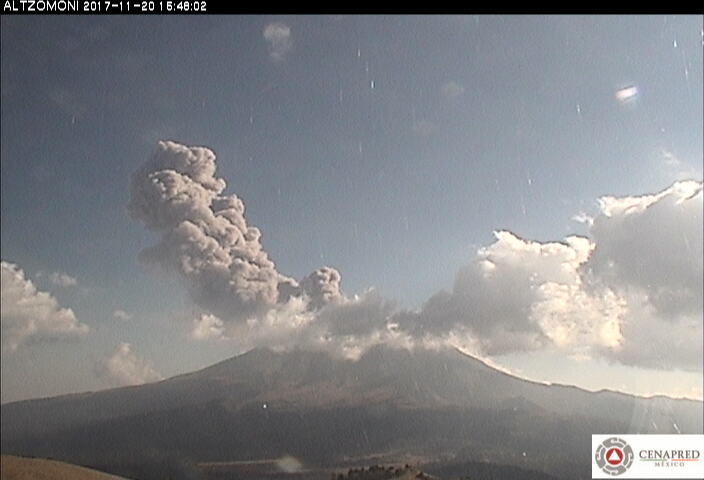 En las últimas 24 horas, por medio de los sistemas de monitoreo del volcán Popocatépetl, se identificaron 541 exhalaciones de baja intensidad.