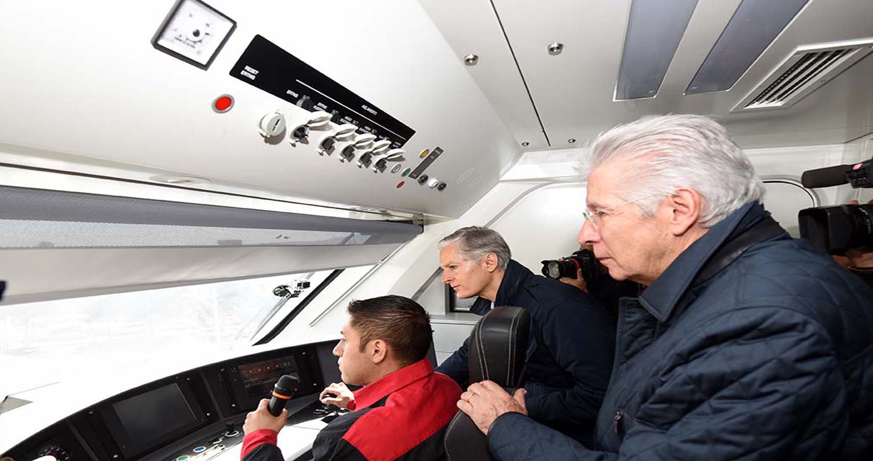 El Titular de la SCT y el Gobernador Mexiquense realizaron recorrido de supervisión de la obra del tren interurbano México-Toluca
