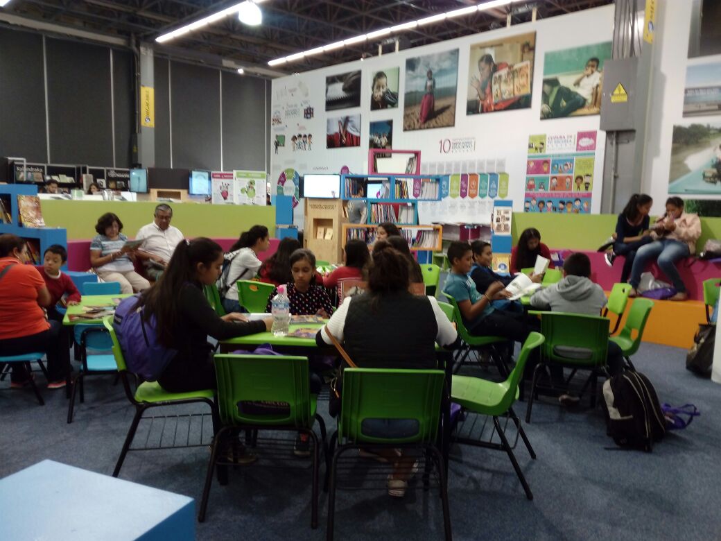 La Conaliteg presente en la Feria Internacional del Libro de Guadalajara