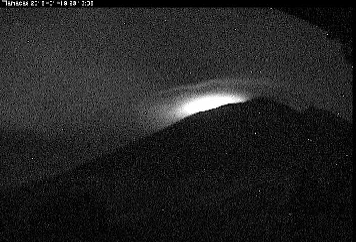 En las últimas 24 horas, por medio de los sistemas de monitoreo del volcán Popocatépetl, se identificaron 217 exhalaciones de baja intensidad, 65 minutos de tremor y 5 explociones 