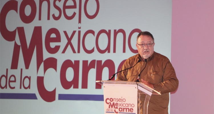 El director en jefe del Servicio Nacional de Sanidad, Inocuidad y Calidad Agroalimentaria (SENASICA), Enrique Sánchez Cruz.
