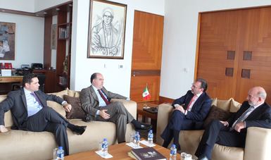 Foreign Secretary Videgaray Meets with Venezuelan Opposition