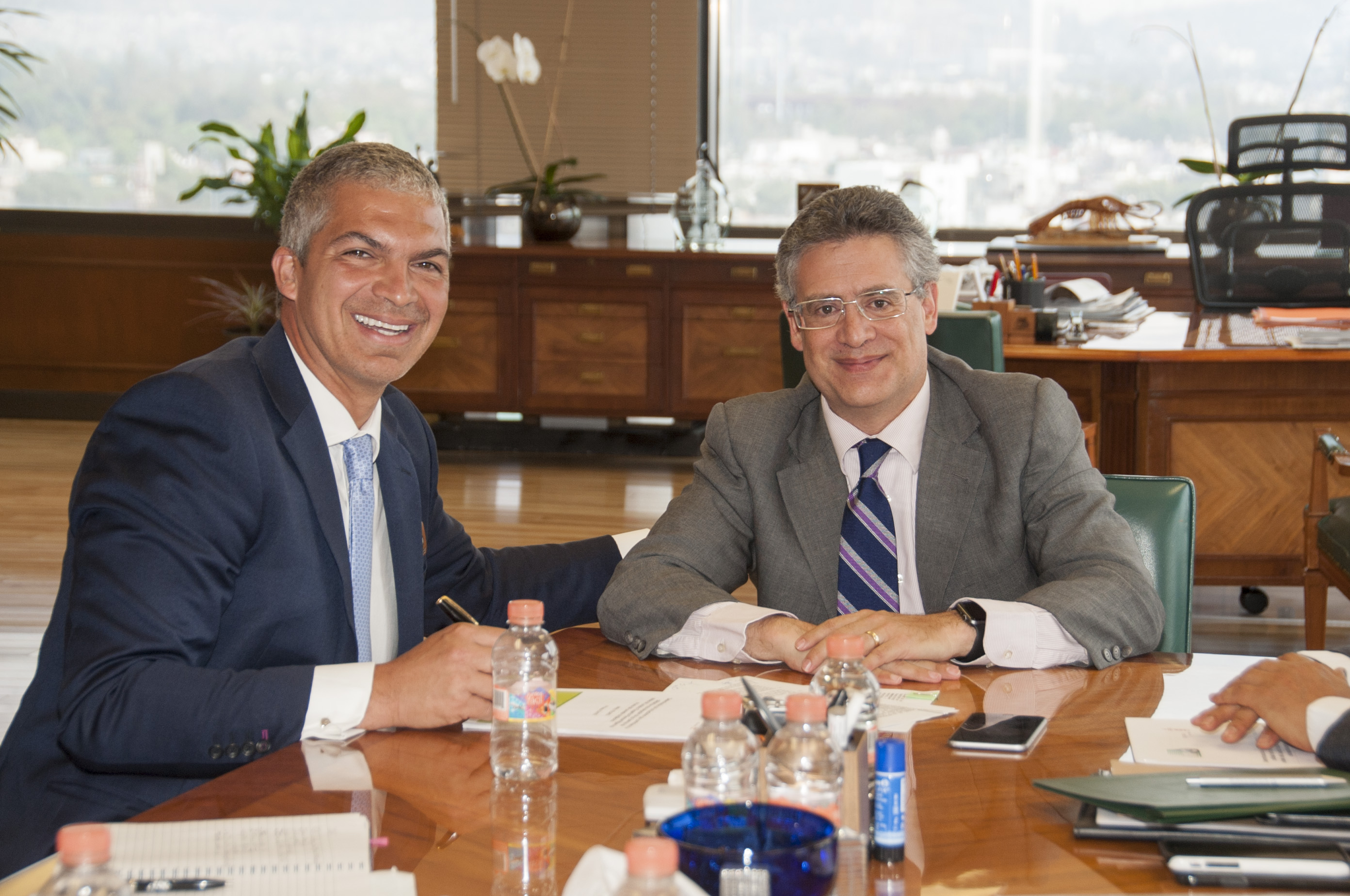 El IMP y Sierra Oil & Gas firman alianza para impulsar proyectos de investigación.