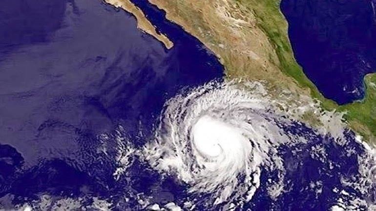A los huracanes categoría 1 los desplazan vientos entre 119 y 154 km/h, y generan leves afectaciones a infraestructura y vegetación. La 2, de 154 a 178 km/h.