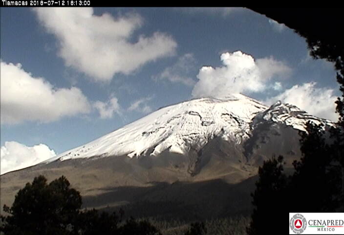 En las últimas 24 horas, por medio de los sistemas de monitoreo del volcán Popocatépetl, se identificaron 27 exhalaciones de baja intensidad acompañadas de vapor de agua y gas 