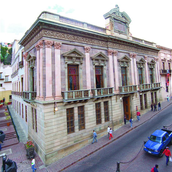El Archivo Histórico Legislativo del Estado de Guanajuato, fundado en 1997, concentra –de acuerdo con la Nueva Ley de Archivos del estado, publicada en 2007– los tres tipos de archivos