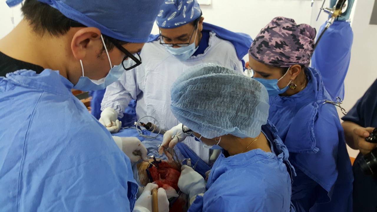 Médicos del IMSS realizan cirugía de cara a niña