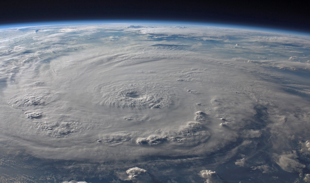Vista general de huracán desde la estratosfera terrestre