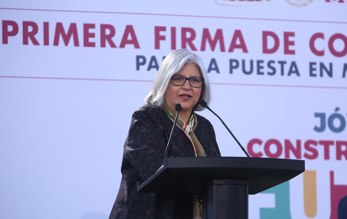 La Secretaria de Economía, Graciela Márquez Colín en discurso.