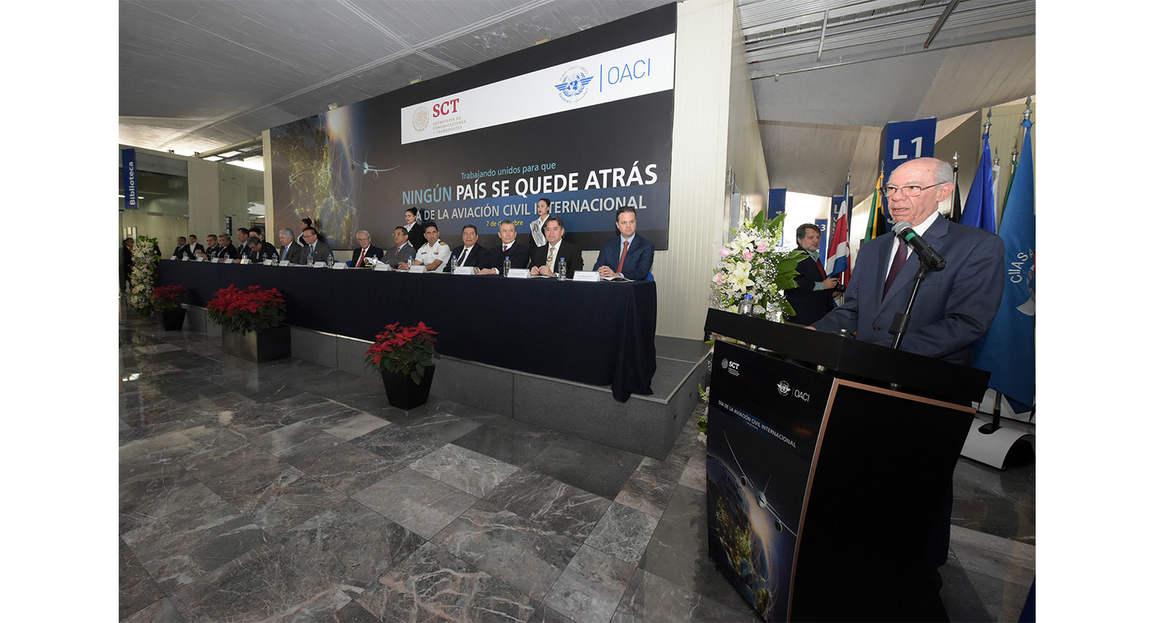 El Subsecretario de Transporte encabezó con la representación del Secretario de Comunicaciones y Transportes, ingeniero Javier Jiménez Espriú, la celebración del Día de la Aviación Civil Internacional