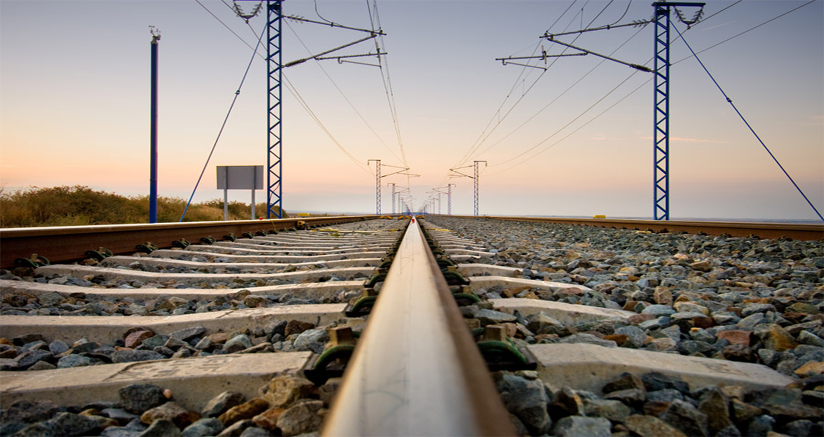 La Agencia Reguladora del Transporte Ferroviario (ARTF), órgano desconcentrado de la Secretaría de Comunicaciones y Transportes, estableció las bases de regulación tarifaria a los concesionarios ferroviarios.