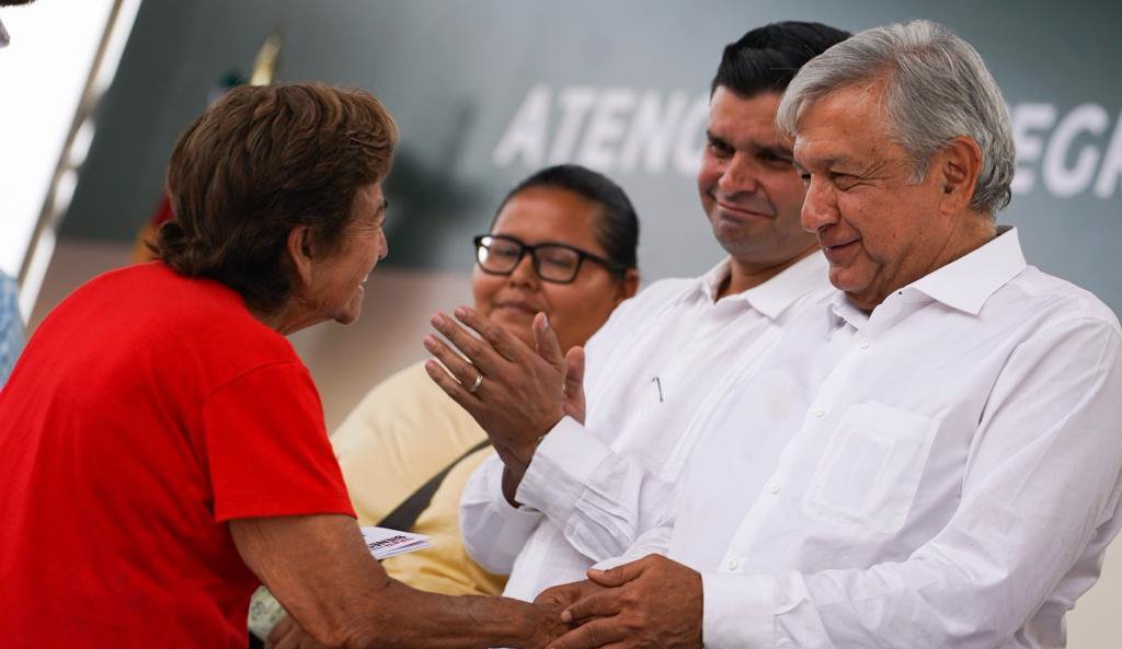 Presidente Andrés Manuel López Obrador entregó los apoyos de atención integral para personas damnificadas