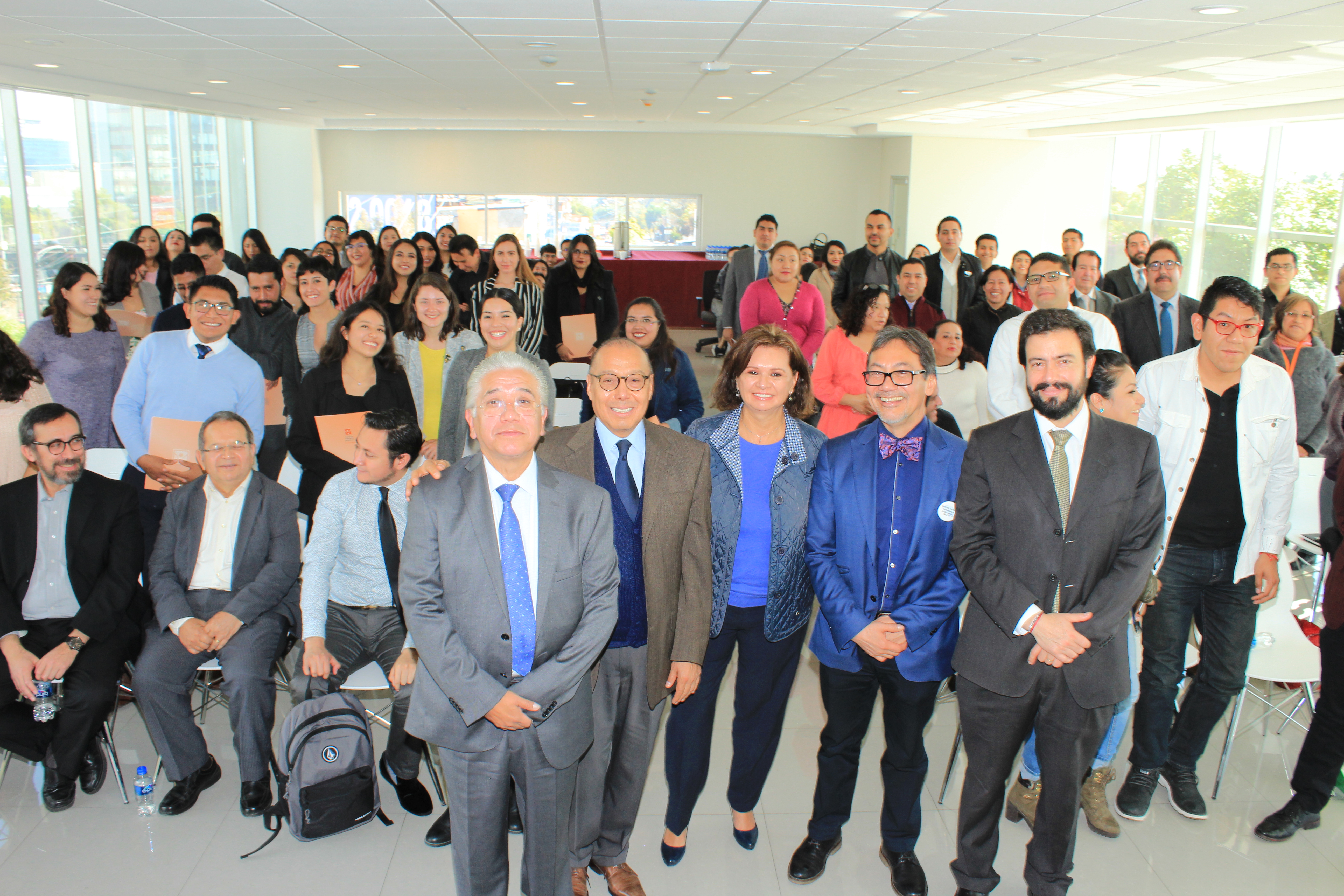 Estudiantes de Medicina de la UNAM concluyeron su servicio social en CIJ