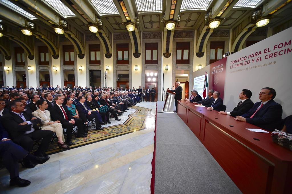 El presidente Andrés Manuel López Obrador durante su mensaje en Palacio Nacional 