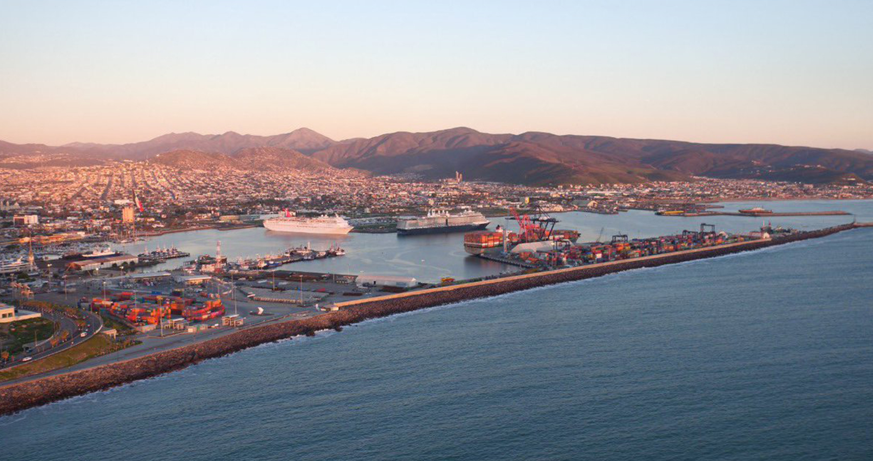La CGPyMM y la Administración General de Aduanas de México acuerdan programa de transformación para las aduanas portuarias