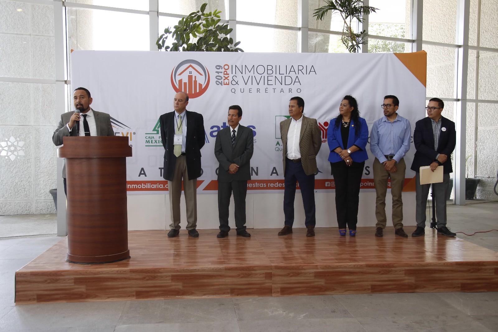 Asiste Vocal Ejecutivo a evento de vivienda en Querétaro