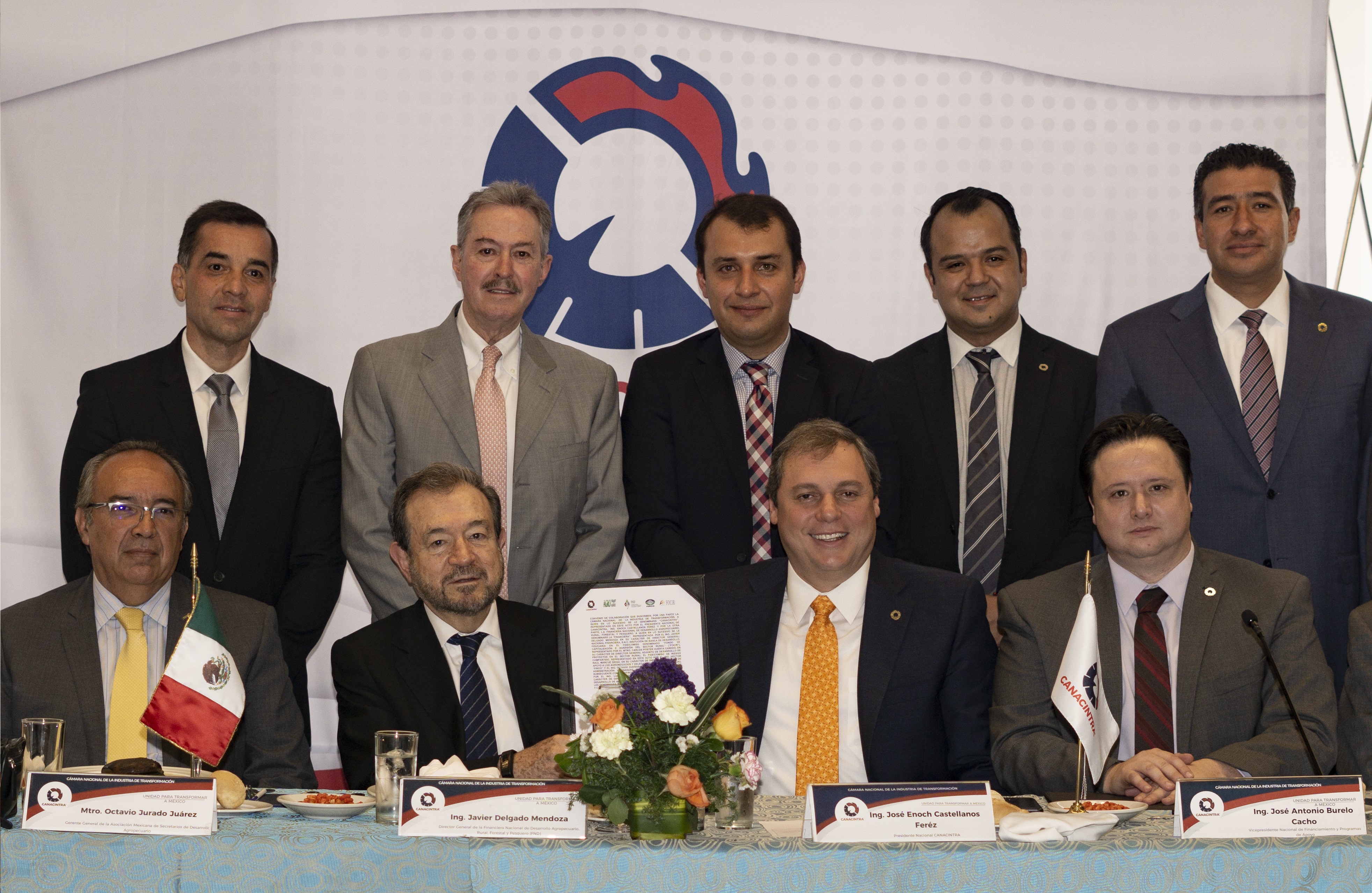 Acuerdo de colaboración institucional para impulsar el desarrollo de las empresas de México.