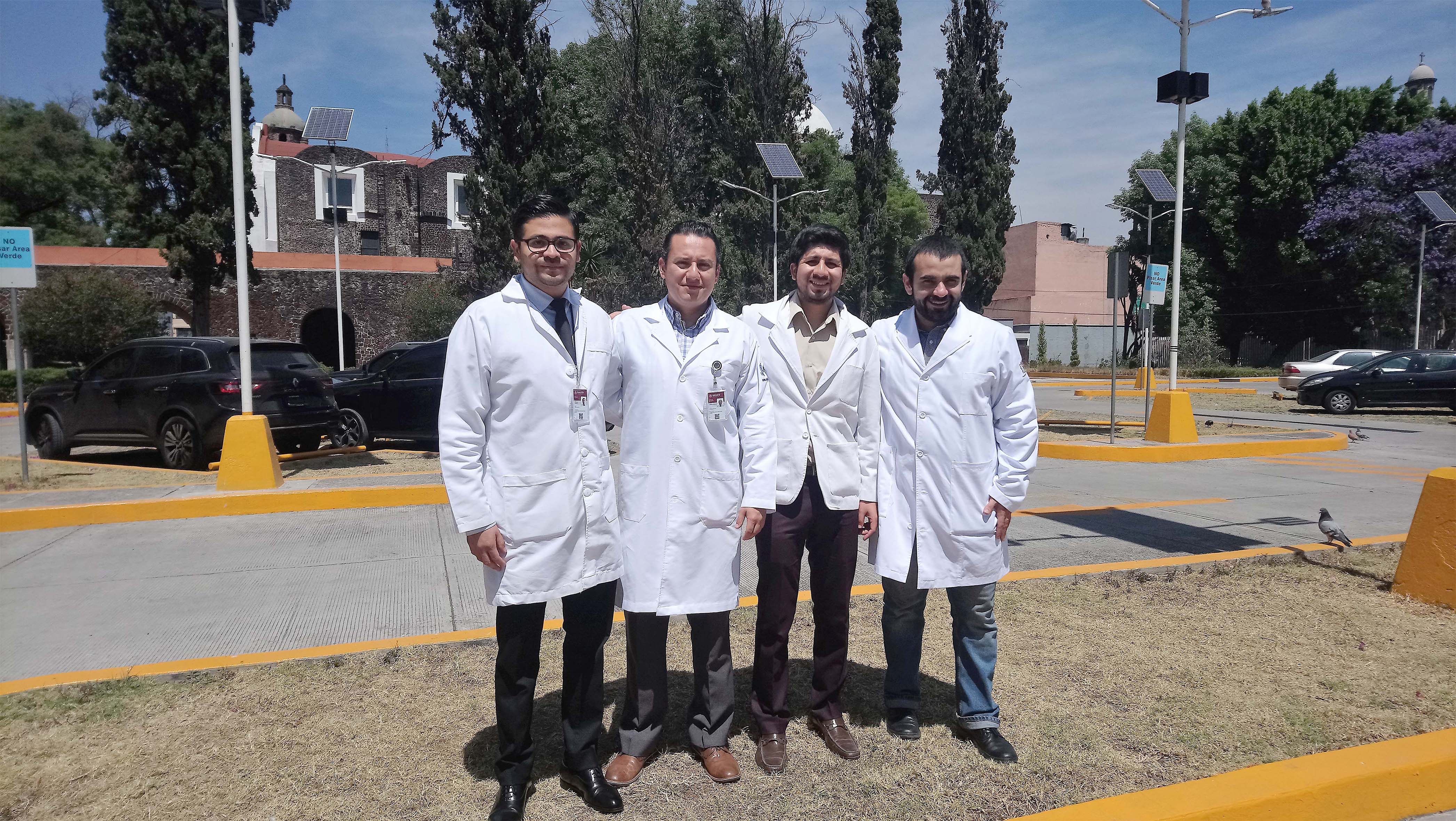 Doctores del Hospital Juárez del Centro.