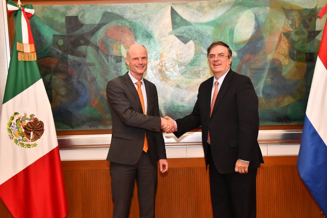 El secretario Marcelo Ebrard recibe al ministro de Asuntos Exteriores de Países Bajos