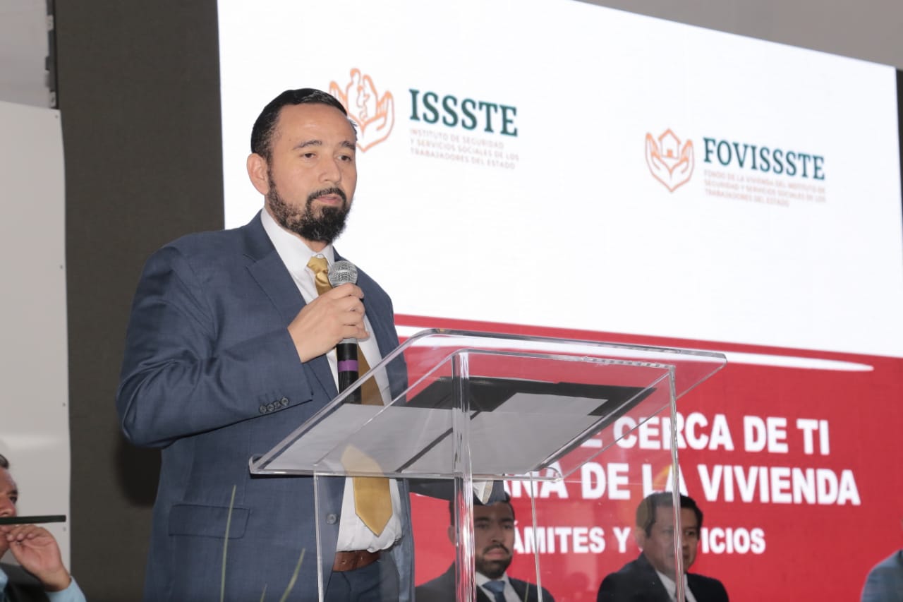 El Vocal Ejecutivo, Agustín Rodríguez López, aseguro que el FOVISSSTE realiza esfuerzos para abatir el rezago, pero también participa en el fortalecimiento de la economía nacional