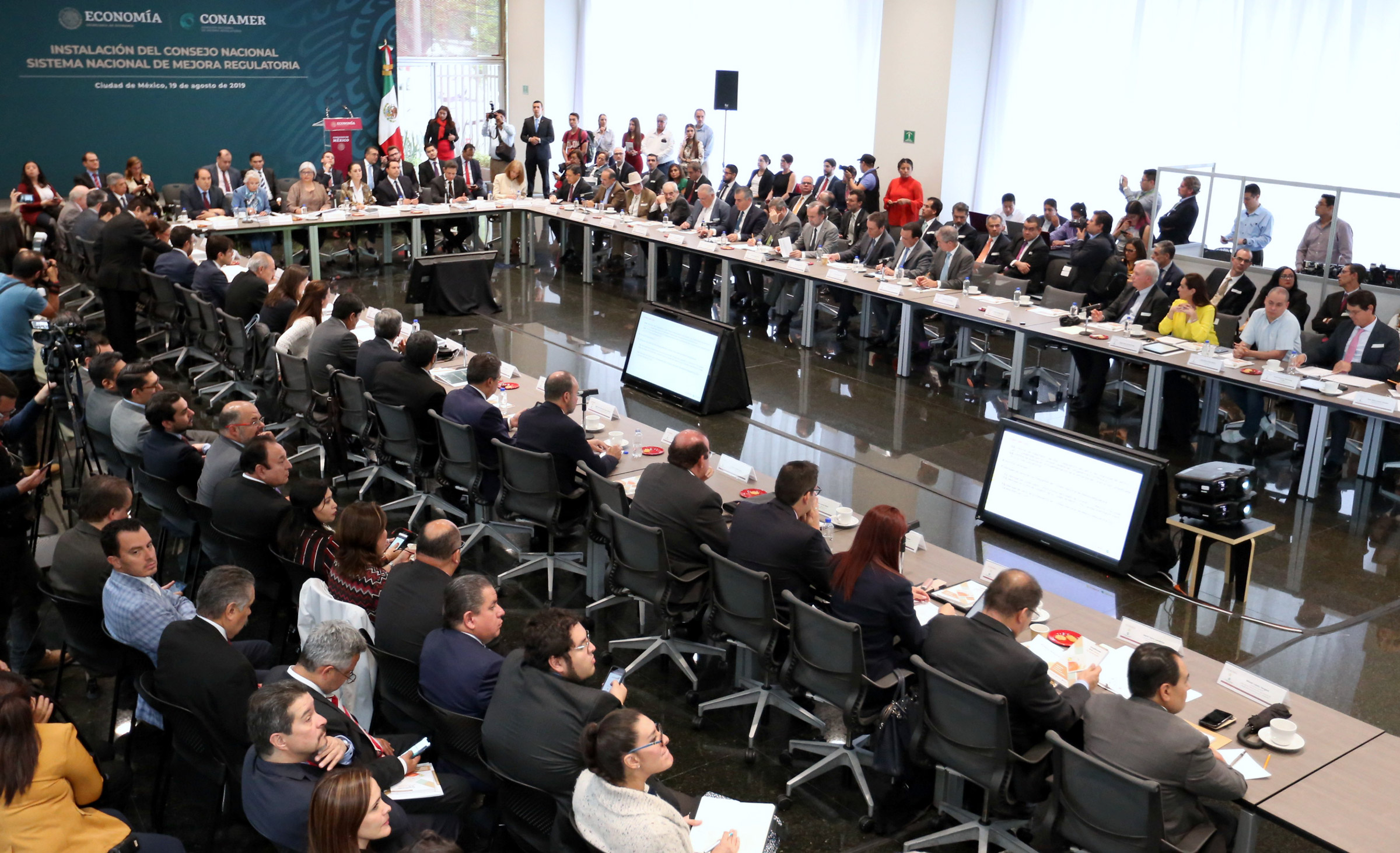Hoy se instaló el Primer Consejo Nacional de Mejora Regulatoria de México 