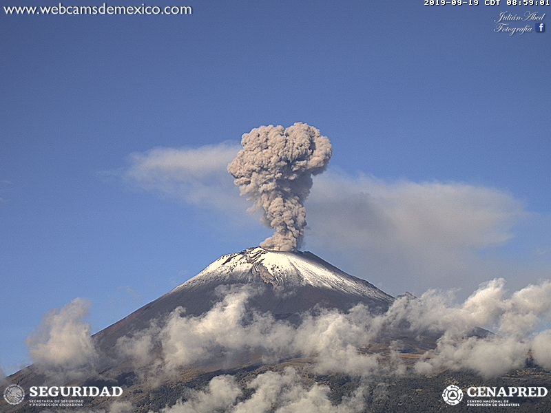 En las últimas 24 horas, por medio de los sistemas de monitoreo del volcán Popocatépetl se identificaron 204 exhalaciones, acompañadas de gas y ligeras cantidades de ceniza.