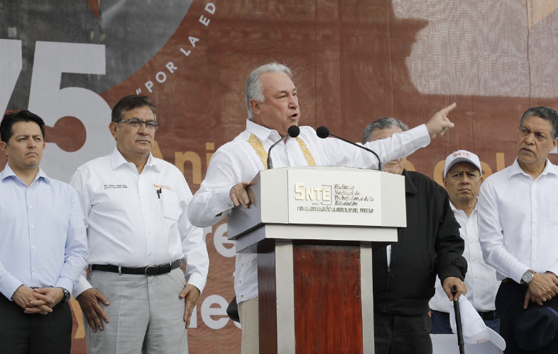 Boletín No.174 Gobierno y magisterio darán un nuevo rostro a la educación en México: Héctor Garza González