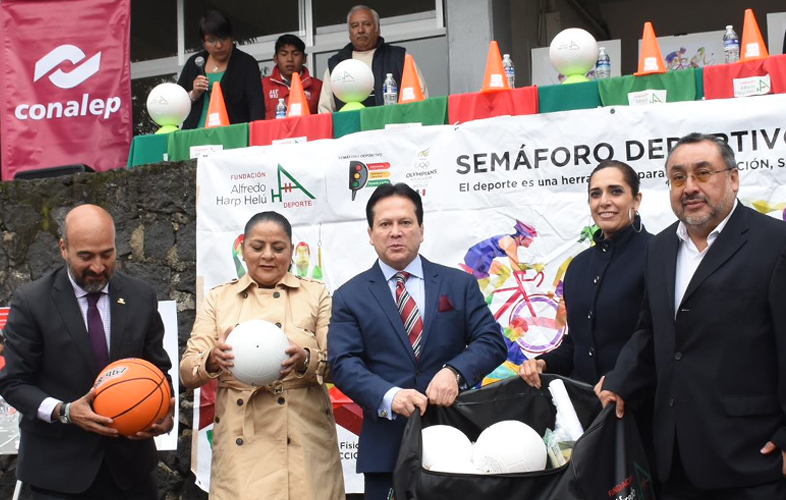 Boletín No.180 Recibe CONALEP donativo de equipo deportivo para 27 planteles en la Ciudad de México