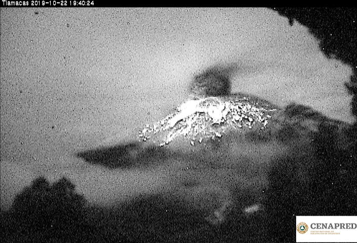 Por medio de los sistemas de monitoreo del volcán Popocatépetl se identificaron 168 exhalaciones, 315 minutos de tremor y ocho explosiones registradas el día de ayer.