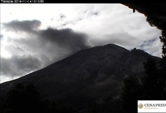 Por medio de los sistemas de monitoreo del volcán Popocatépetl se identificaron 196 exhalaciones, acompañadas de gases y en ocasiones ligeras cantidades de ceniza. Adicionalmente, se registraron 165 minutos de tremor de baja amplitud.