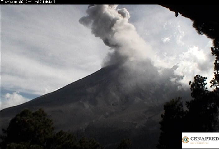 Por medio de los sistemas de monitoreo del volcán Popocatépetl, en las últimas 24 horas se identificaron 159 exhalaciones, acompañadas de vapor de agua, gases y en ocasiones bajas cantidades de ceniza.