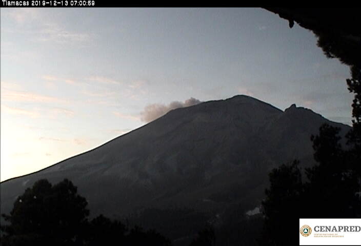 Por medio de los sistemas de monitoreo del volcán Popocatépetl se identificaron 120 exhalaciones y dos sismos volcanotectónicos 