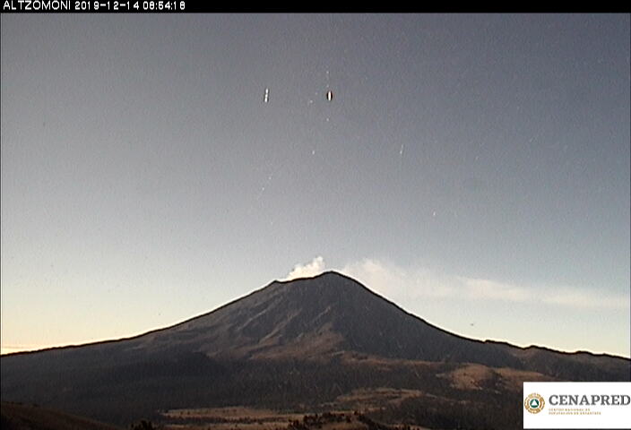 Por medio de los sistemas de monitoreo del volcán Popocatépetl se identificaron 117 exhalaciones y 109 minutos de tremor. 