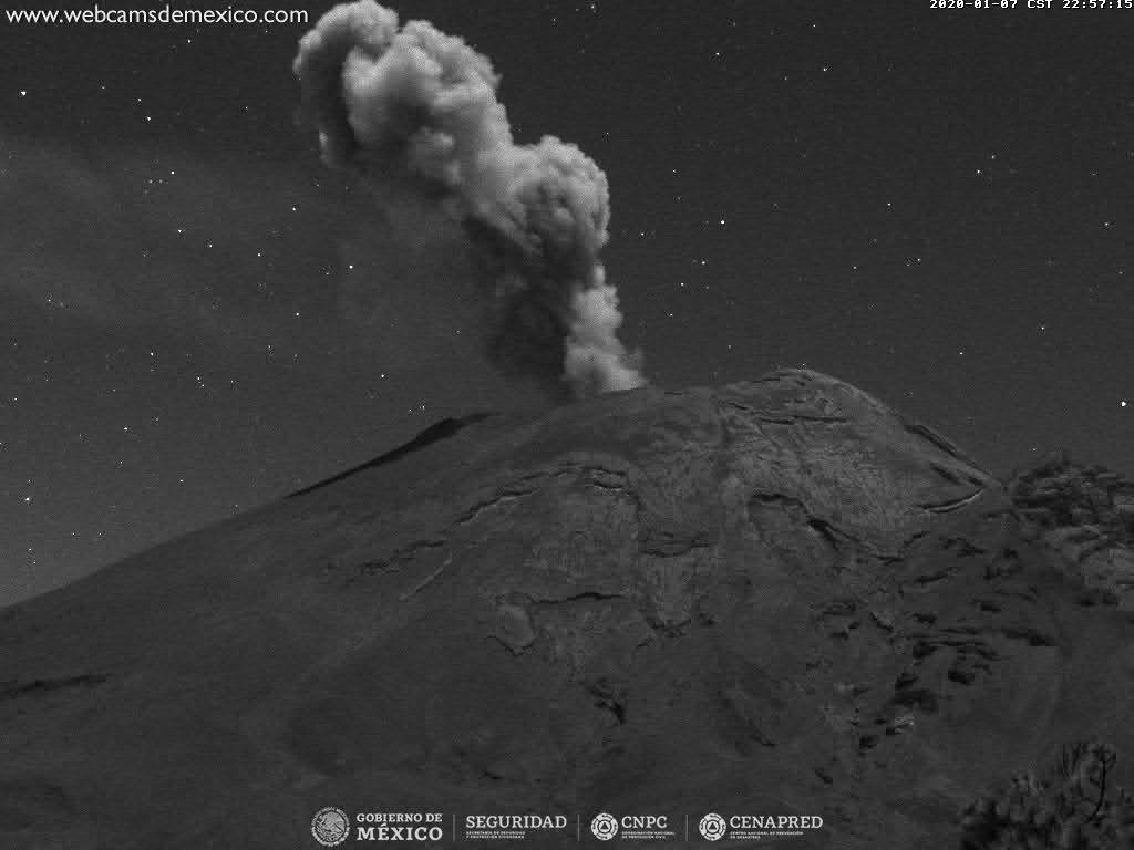 Por medio de los sistemas de monitoreo del volcán Popocatépetl se identificaron 155 exhalaciones, 198 minutos de tremor y tres sismos volcanotectónicos. 