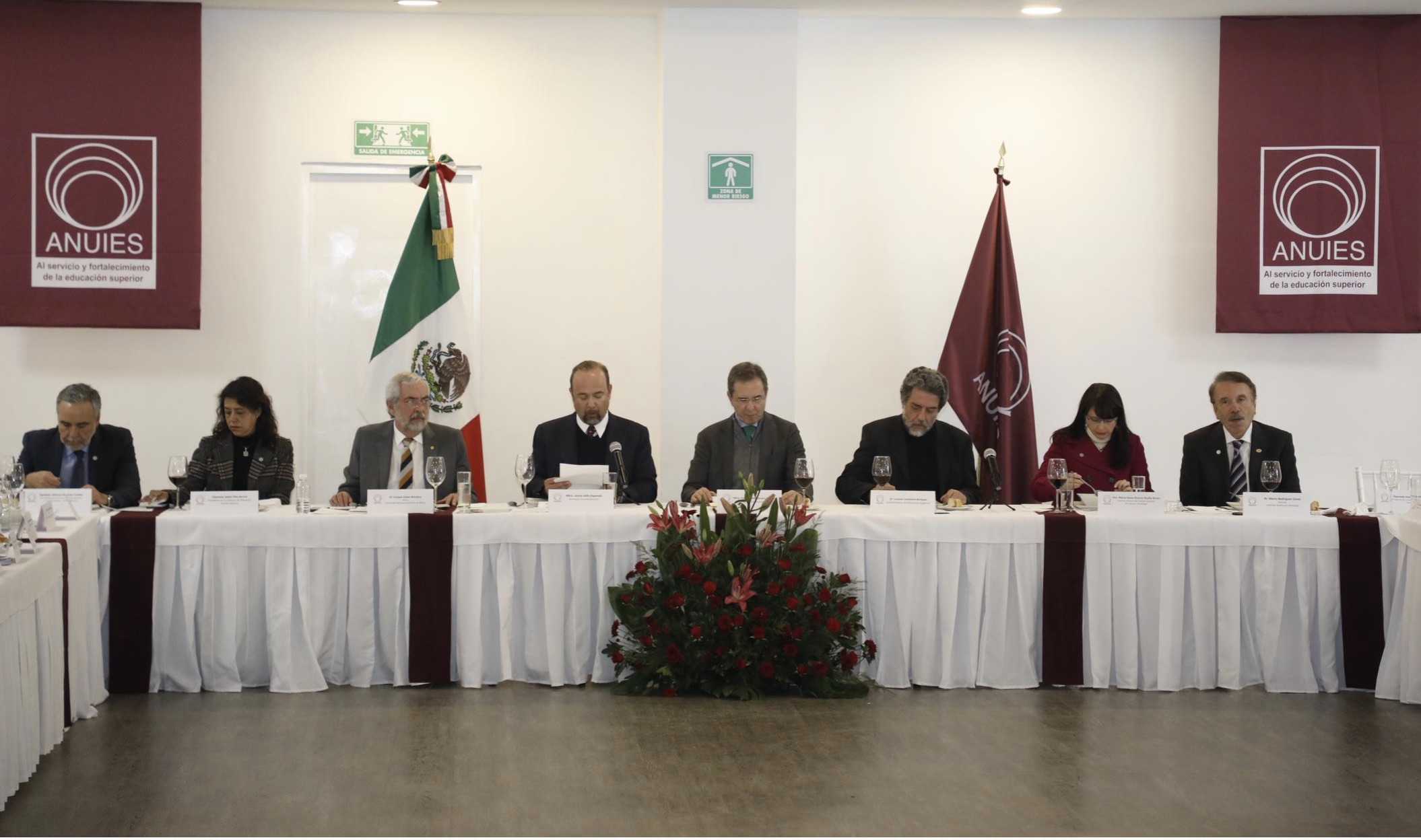 Boletín No. 22 Convoca Esteban Moctezuma Barragán a las universidades del país a construir un verdadero sistema educativo nacional