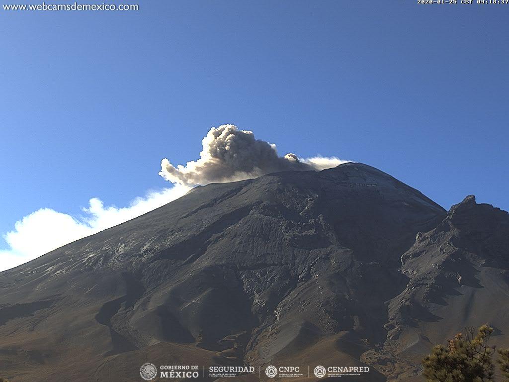 Por medio de los sistemas de monitoreo del volcán Popocatépetl se identificaron 106 exhalaciones y 346 minutos de tremor.
