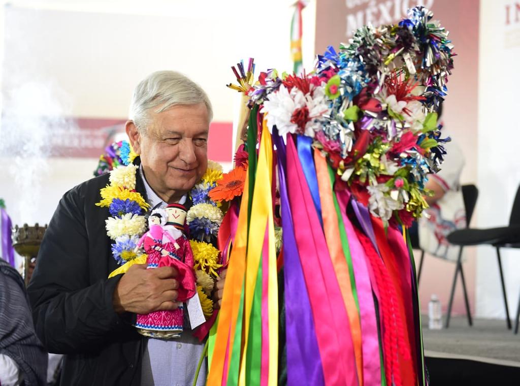 El presidente de México, Andrés Manuel López Obrador, durante el diálogo con el Pueblo Otomí, desde Amealco de Bonfil, Querétaro.