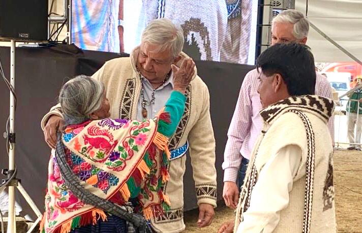 El presidente de México, Andrés Manuel López Obrador, durante el diálogo con los pueblos mazahua, otomí y población indígena migrante, desde Atlacomulco, Estado de México.