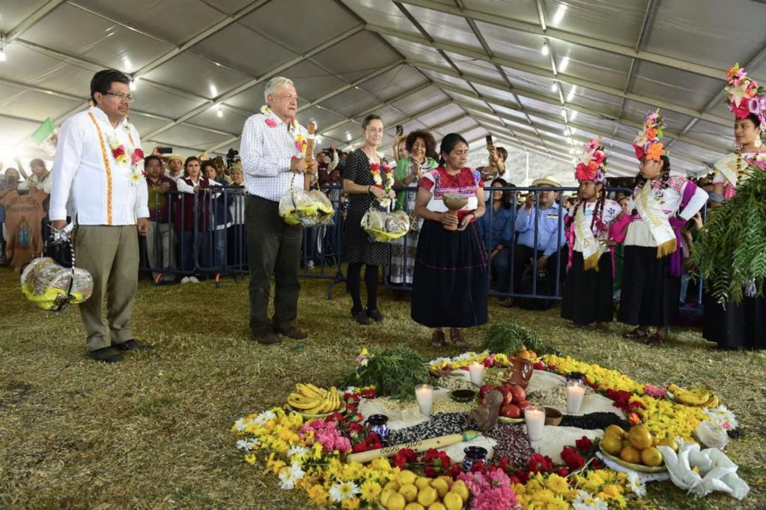 El Presidente Andrés Manuel López Obrador anuncia la creación de la Universidad de las Lenguas Indígenas