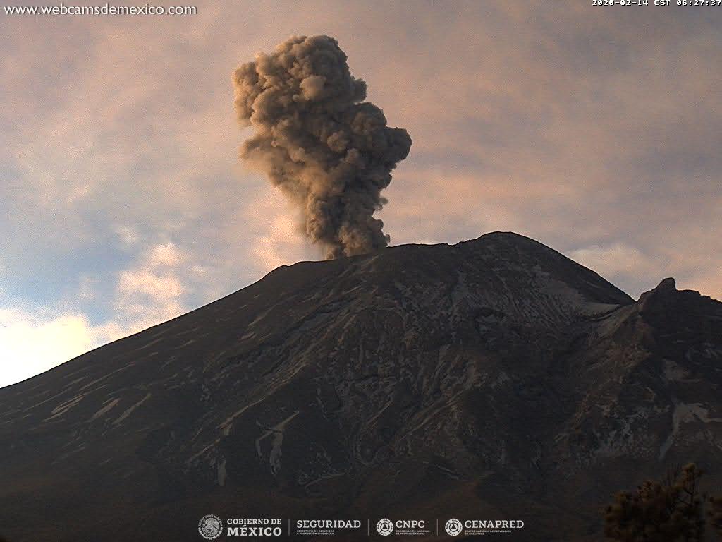 Por medio de los sistemas de monitoreo del volcán Popocatépetl se identificaron 177 exhalaciones y 382 minutos de tremor, dos explosiones menores y dos sismos volcanotectónicos.