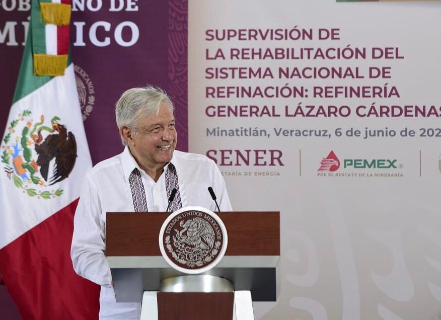 El presidente de México, Andrés Manuel López Obrador, durante la supervisión de la Rehabilitación del Sistema Nacional de Refinación: Refinería ‘General Lázaro Cárdenas’, en Minatitlán, Veracruz.